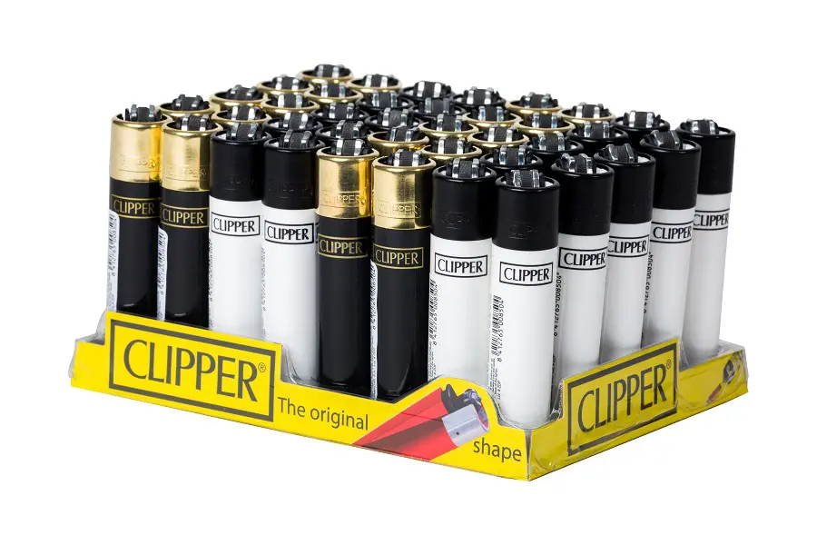 CLIPPER LIGHTERS BLACK/ WHITE & GOLD – 40PK